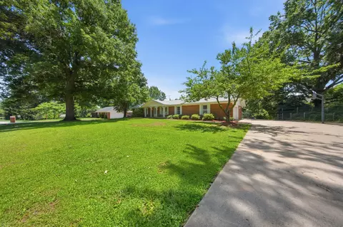 Exterior - 1666 E Richmond St, Springfield, MO 65804 photo 3 of 16