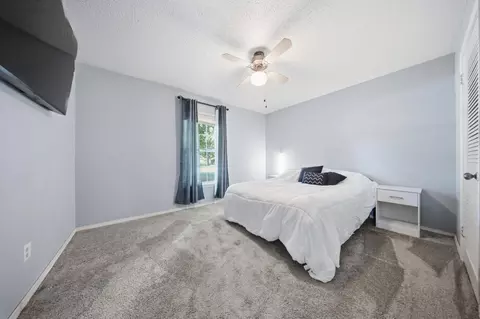 Bedroom - 1666 E Richmond St, Springfield, MO 65804 photo 4 of 6