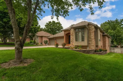 2953 W Canterbury St, Springfield, MO 65810