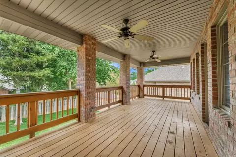 Exterior - 2953 W Cantebury St, Springfield, MO 65810 photo 5 of 7