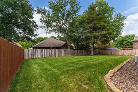 Exterior - 2953 W Cantebury St, Springfield, MO 65810 photo 7 of 7