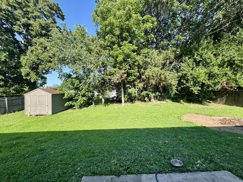 Exterior - 206 Spruce Ave, Clever, MO 65631 photo 4 of 5