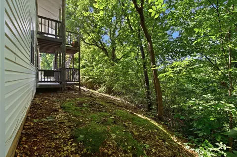 Exterior - 1301 Hillcrest Pl, Branson, MO 65616 photo 4 of 8