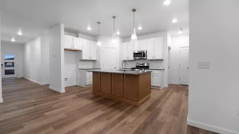 Entry Way - 857 S Orchard Way, Springfield, MO 65802 photo 1 of 1