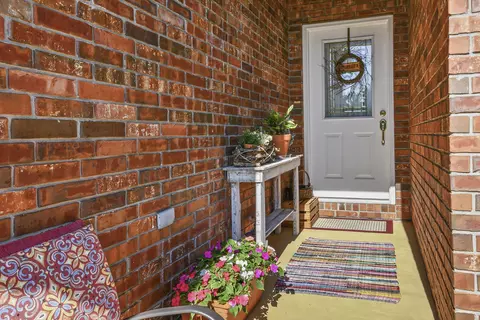 Entry Way - 220 Tyler St, Branson, MO 65616 photo 1 of 2