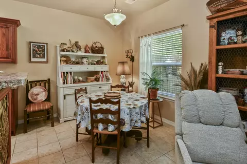 Dining - 220 Tyler St, Branson, MO 65616 photo 3 of 5