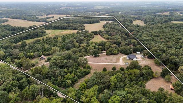 411425 Lake Branch Rd, Clever, MO 65631