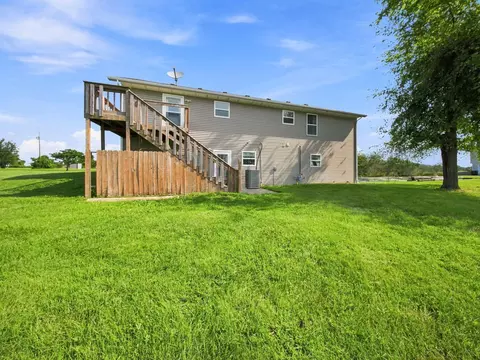 Exterior - 67 Broadview Dr, Marshfield, MO 65706 photo 5 of 8