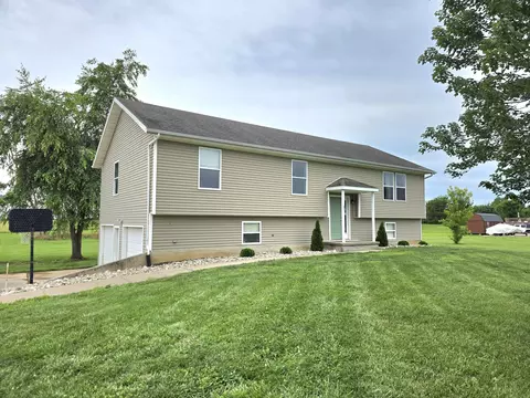 67 Broadview Dr, Marshfield, MO 65706