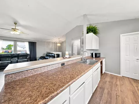 Kitchen - 67 Broadview Dr, Marshfield, MO 65706 photo 2 of 3