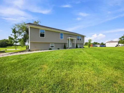 Exterior - 67 Broadview Dr, Marshfield, MO 65706 photo 2 of 8