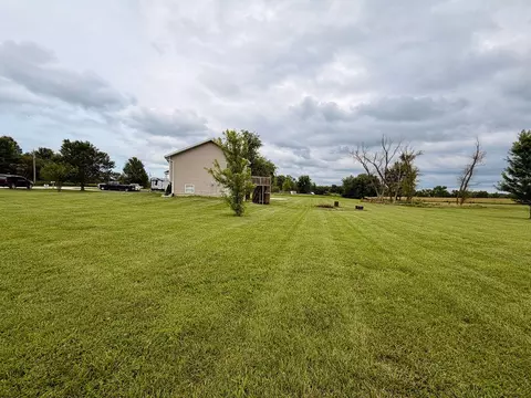 Exterior - 67 Broadview Dr, Marshfield, MO 65706 photo 4 of 6