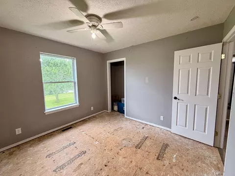 Bedroom - 67 Broadview Dr, Marshfield, MO 65706 photo 3 of 3