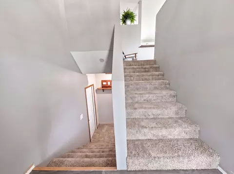 Entry Way - 67 Broadview Dr, Marshfield, MO 65706 photo 1 of 2