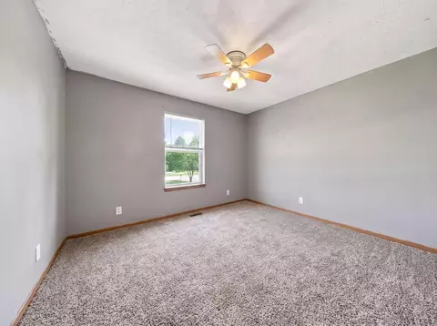 Bedroom - 67 Broadview Dr, Marshfield, MO 65706 photo 3 of 6