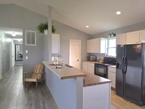 Kitchen - 67 Broadview Dr, Marshfield, MO 65706 photo 1 of 2