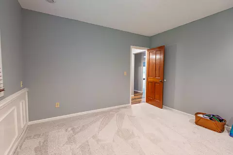 Bedroom - 1921 E Nottingham St, Springfield, MO 65804 photo 13 of 14