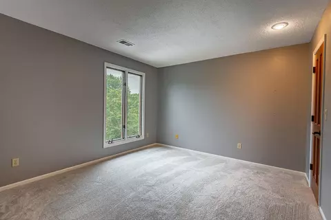 Bedroom - 1921 E Nottingham St, Springfield, MO 65804 photo 10 of 14