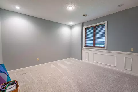 Bedroom - 1921 E Nottingham St, Springfield, MO 65804 photo 12 of 14
