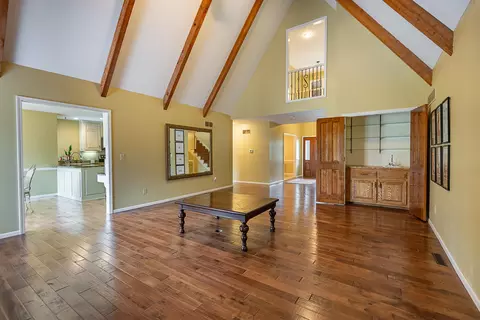Living - 1921 E Nottingham St, Springfield, MO 65804 photo 4 of 10