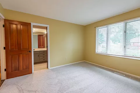 Bedroom - 1921 E Nottingham St, Springfield, MO 65804 photo 6 of 14