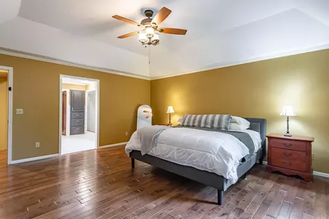 Bedroom - 1921 E Nottingham St, Springfield, MO 65804 photo 3 of 14