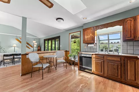 Kitchen - 117 Hidden Bluff Rd, Blue Eye, MO 65611 photo 2 of 4