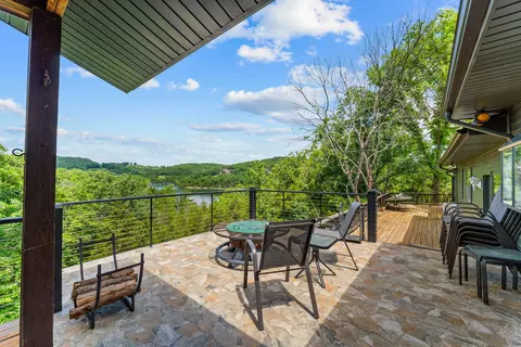 Exterior - 117 Hidden Bluff Rd, Blue Eye, MO 65611 photo 4 of 7