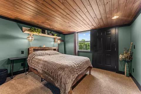 Bedroom - 117 Hidden Bluff Rd, Blue Eye, MO 65611 photo 4 of 7