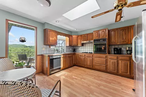 Kitchen - 117 Hidden Bluff Rd, Blue Eye, MO 65611 photo 3 of 4
