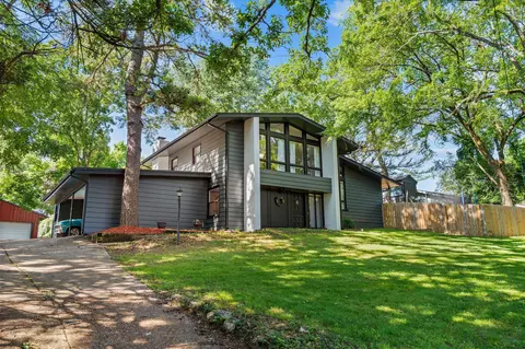 Exterior - 910 Valley View Dr, Branson, MO 65616 photo 11 of 11