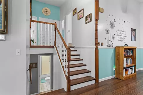 Entry Way - 910 Valley View Dr, Branson, MO 65616 photo 3 of 4