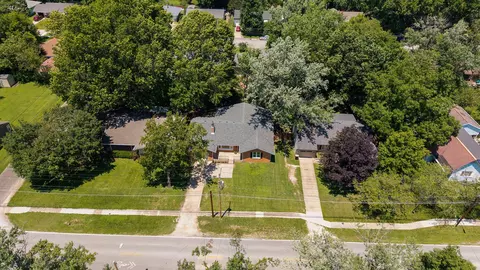View/Area - 1309 E Bennett St, Springfield, MO 65804 photo 1 of 1