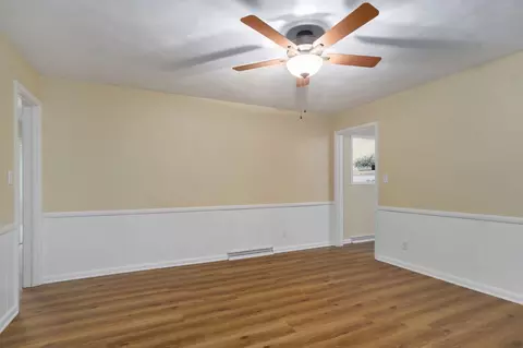 Living - 1309 E Bennett St, Springfield, MO 65804 photo 6 of 9