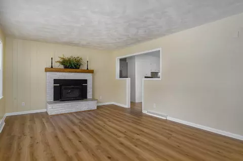 Living - 1309 E Bennett St, Springfield, MO 65804 photo 2 of 9