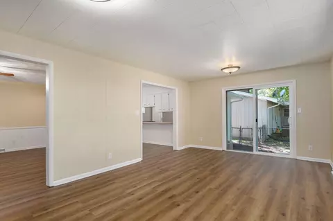 Living - 1309 E Bennett St, Springfield, MO 65804 photo 8 of 9