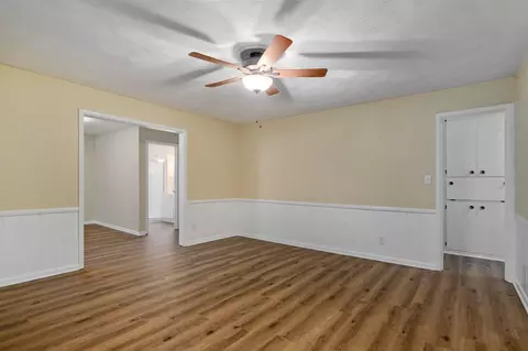 Living - 1309 E Bennett St, Springfield, MO 65804 photo 5 of 9