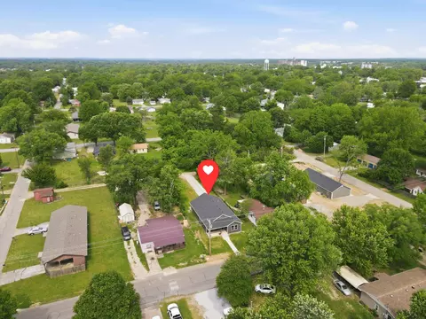 View/Area - 915 S Hudson Ave, Aurora, MO 65605 photo 1 of 3