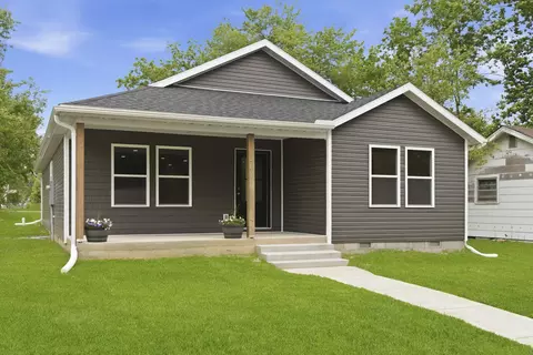Exterior - 915 S Hudson Ave, Aurora, MO 65605 photo 12 of 14