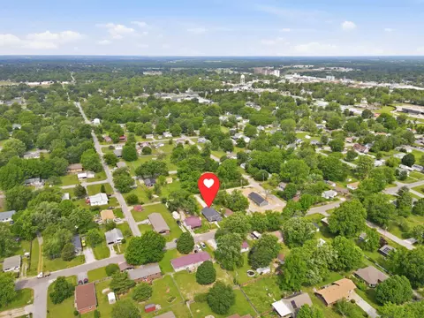 View/Area - 915 S Hudson Ave, Aurora, MO 65605 photo 3 of 3