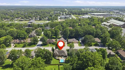 View/Area - 3849 E Kingsbury St, Springfield, MO 65809 photo 3 of 4