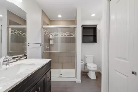 Bath - 107 Opal St, Monett, MO 65708 photo 1 of 3