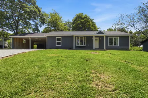 107 Opal St, Monett, MO 65708