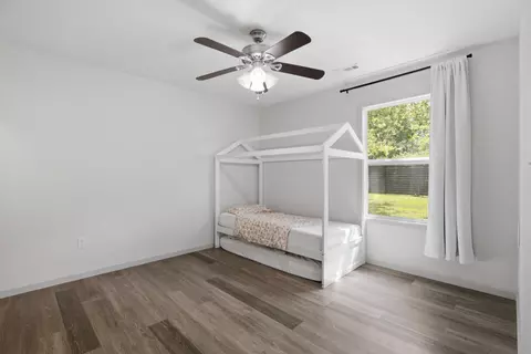 Bedroom - 107 Opal St, Monett, MO 65708 photo 2 of 3