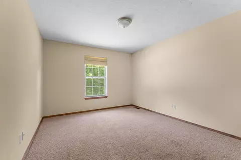 Bedroom - 1082 E Daisy Falls Dr, Nixa, MO 65714 photo 5 of 8