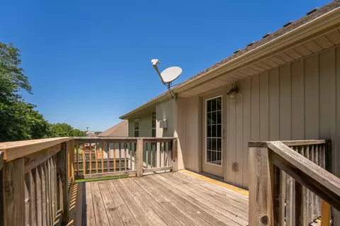 Exterior - 1082 E Daisy Falls Dr, Nixa, MO 65714 photo 6 of 6