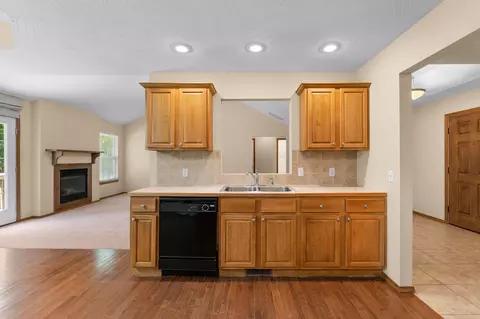 Living - 1082 E Daisy Falls Dr, Nixa, MO 65714 photo 4 of 7