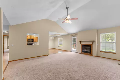 Living - 1082 E Daisy Falls Dr, Nixa, MO 65714 photo 2 of 7