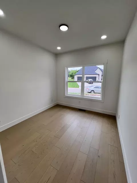 2090 N Silver Charm Ave, Springfield, MO 65802 photo 15
