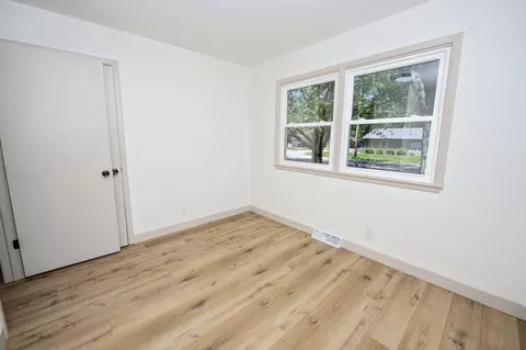 Bedroom - 316 S Cedarbrook Ave, Springfield, MO 65802 photo 2 of 6